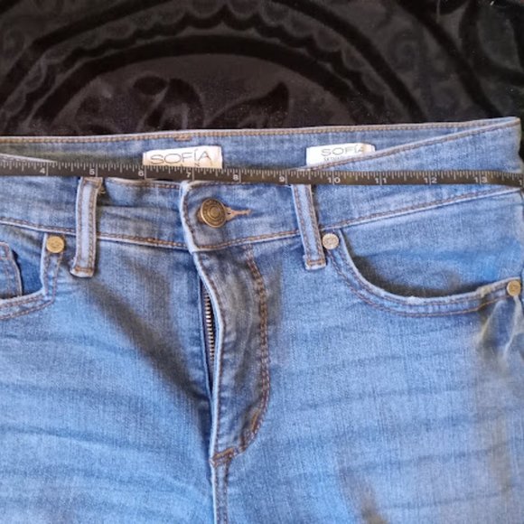 Sofia by Sofia Vergara boyfriend jeans - Picture 3 of 6